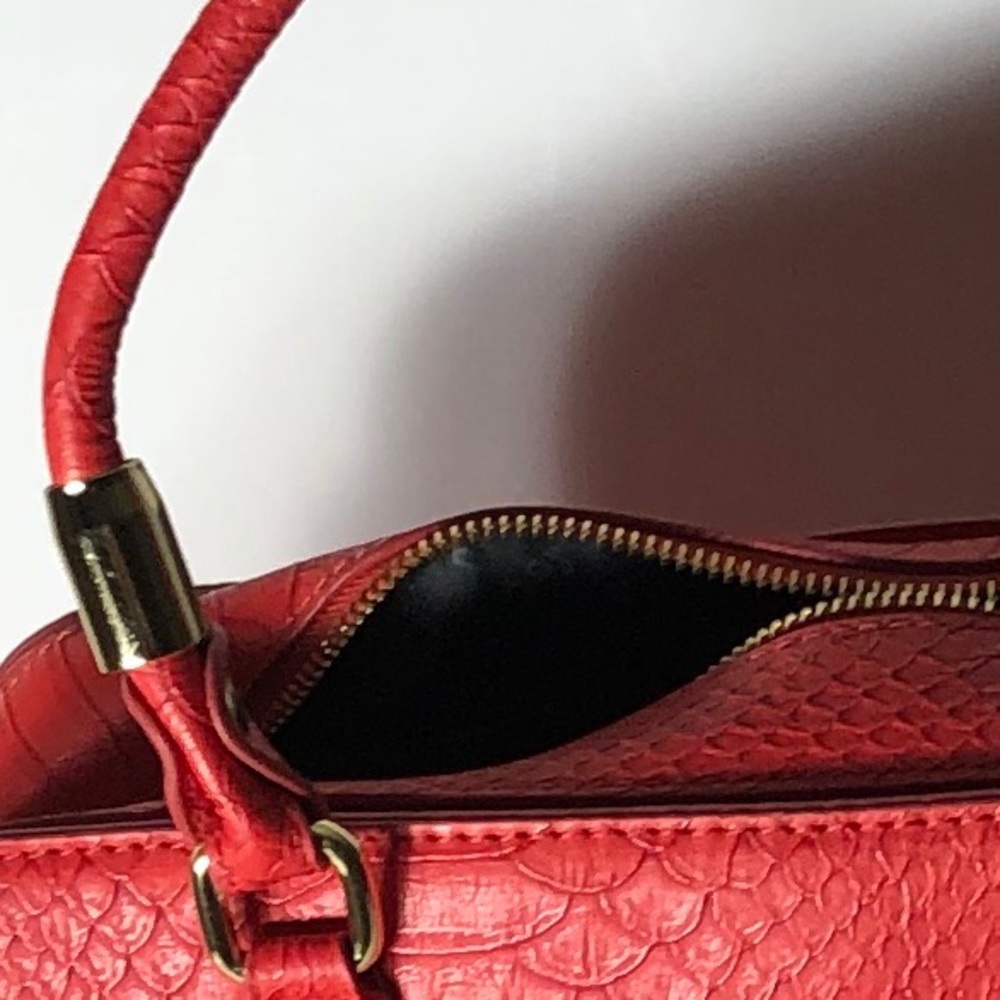 Olivia + Joy New York Red & Gold Purse - Picture 3 of 14